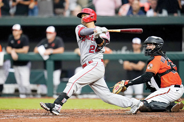 Angels' Kurt Suzuki recalls MLB debut with A's as retirement looms